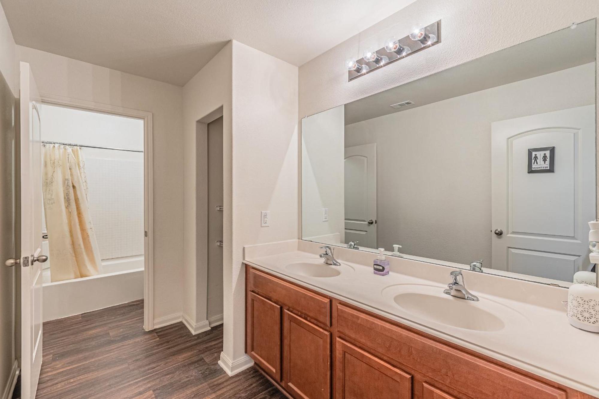Luxury 5Br Dallas Retreat With Business Amenities - Perfect For Business Travelers, Families & Groups Zewnętrze zdjęcie